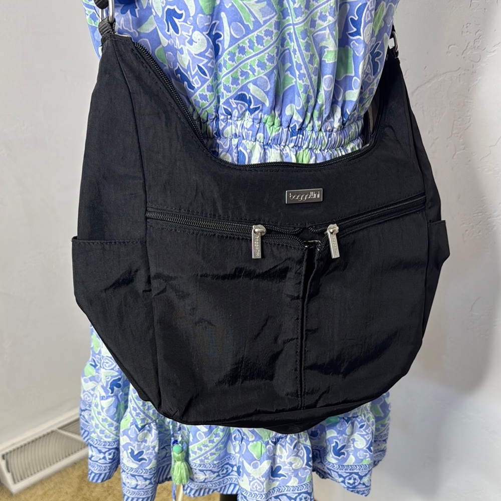 Baggallini Black Nylon Crossbody Bag NYB7886K - Picture 9 of 9